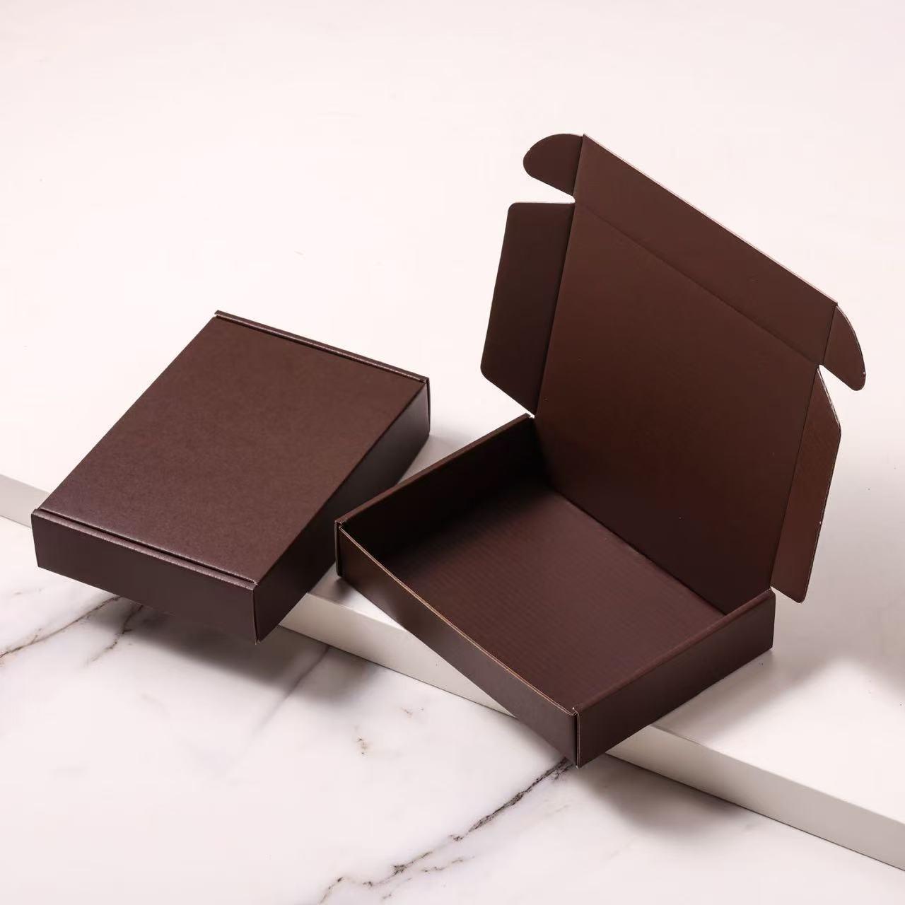 

Durable Thickened Brown Jewelry Gift Box with Colored Packaging 130x80x25mm; Brown