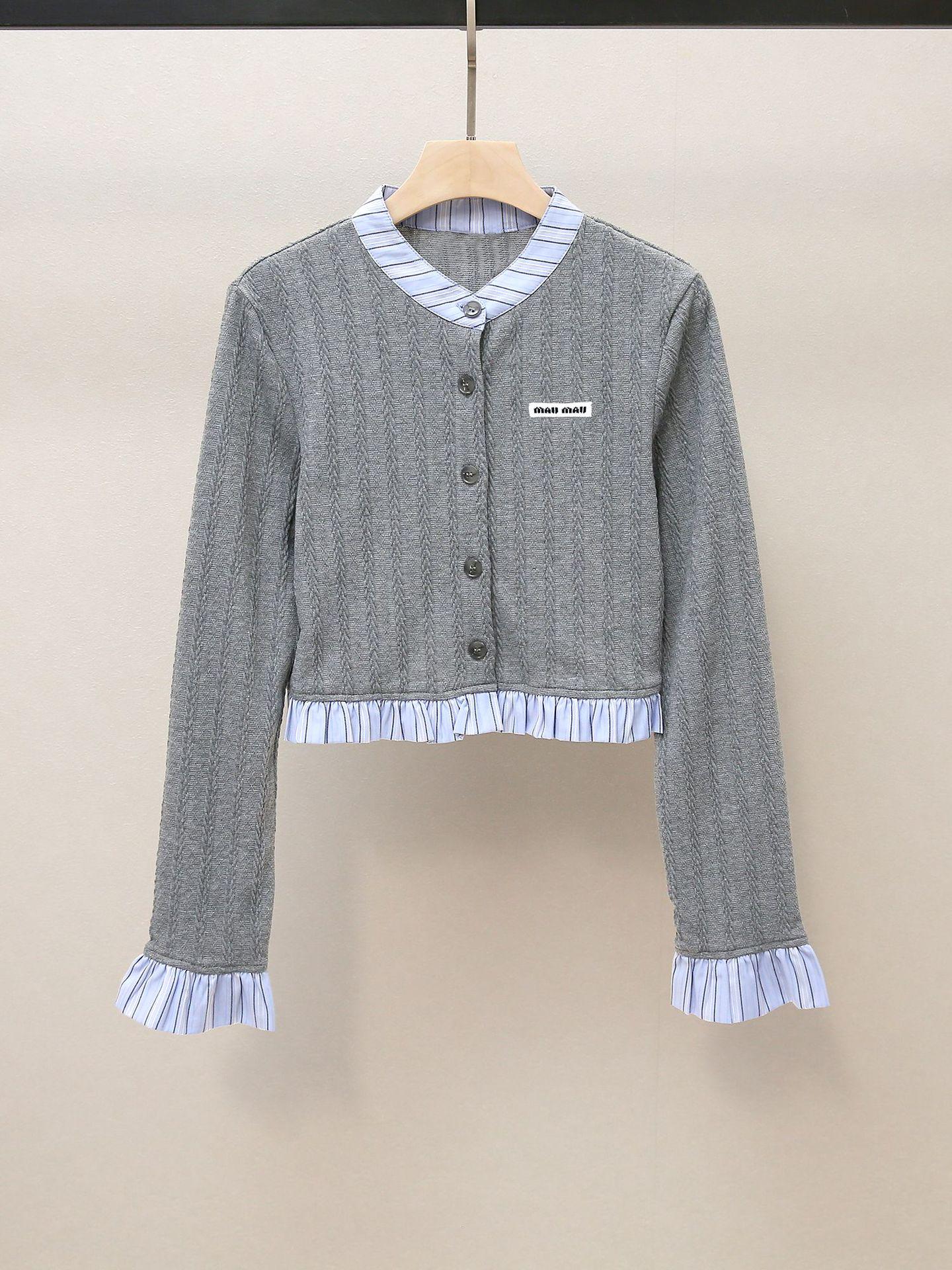 

High-End Women s Autumn Sweet Preppy Style Stitching Two-Piece Effect Short Cardigan Sweater Small сірий колір