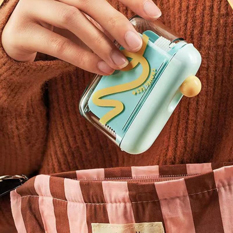 Lightweight Portable Dental Floss Pick Storage Case Transparent Dispenser for Travel and Daily Hygiene Maintenance