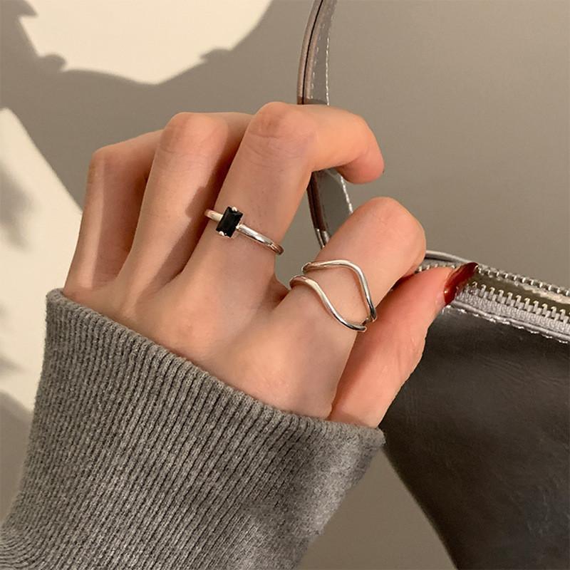 Trendy Black Zircon Wave Ring For Women Stylish Adjustable Copper Geometric Design