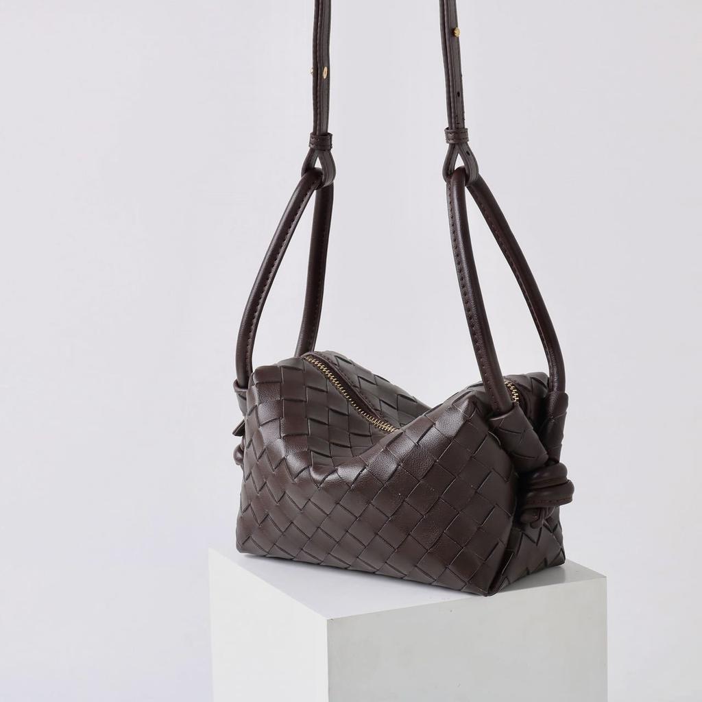 Mini pletená kabelka Všestranná Jednoramenná Crossbody Polštářová taška Vysoce kvalitní Senzorický košík na zeleninu Tongqin Lindi