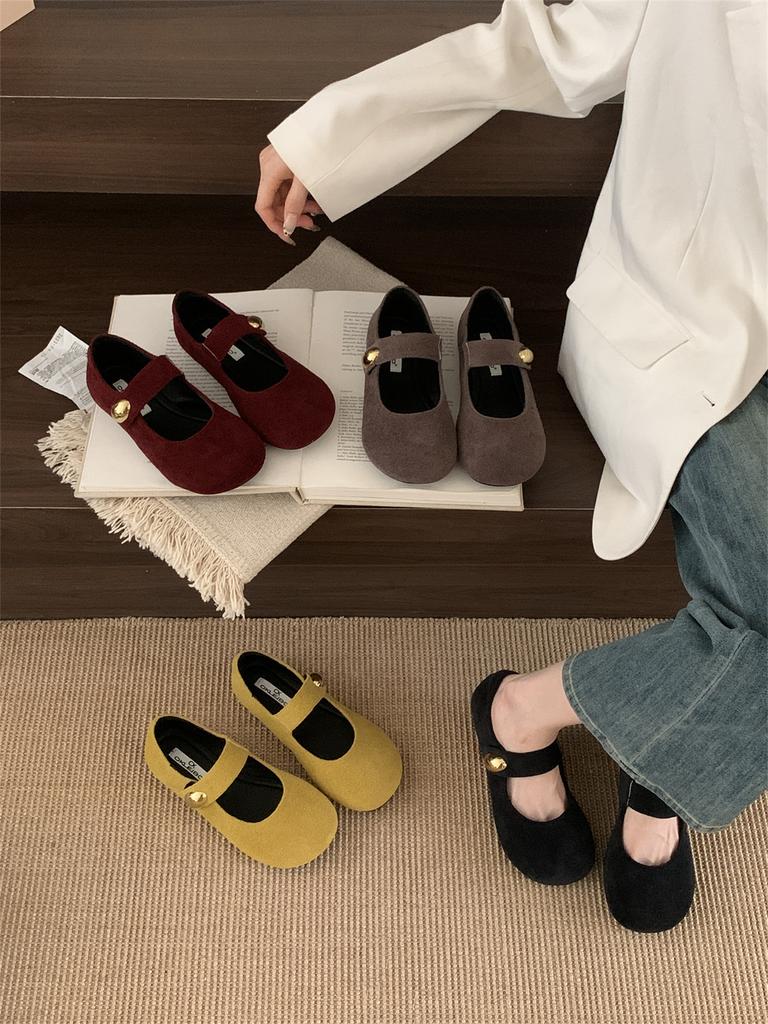 Retro Mori one-word buckle with grandma shoes for women's 2025 new cute round head Mary Jane flat shoes