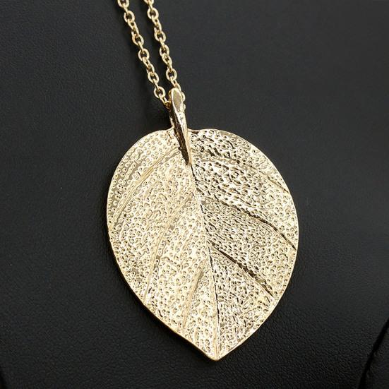 Sweater Chain Elegant Leaf Charm Graceful Clear Texture Decorate Colorfast Vivid Plant Sweater Necklace Present