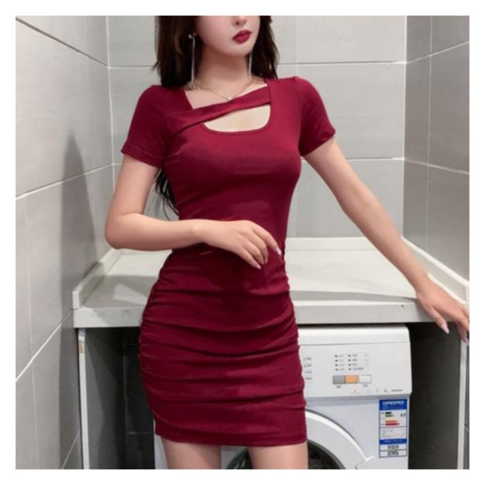 Elegant U-neck Pleated Dress: Sexy, Waist-cinching, Hip-hugging Style