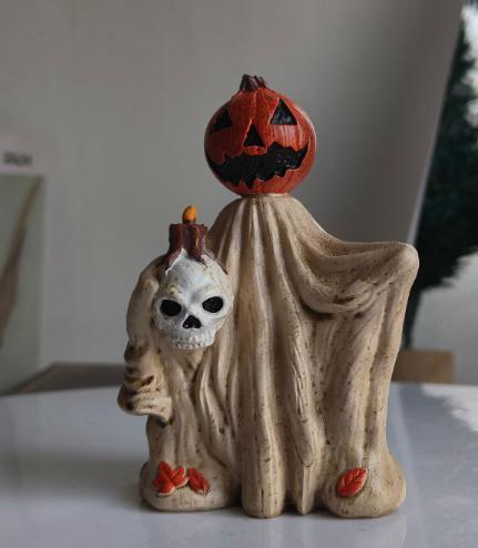 Resin Pumpkin In Cloak Halloween Home Decor Tabletop Ornament for Shelf Mantel