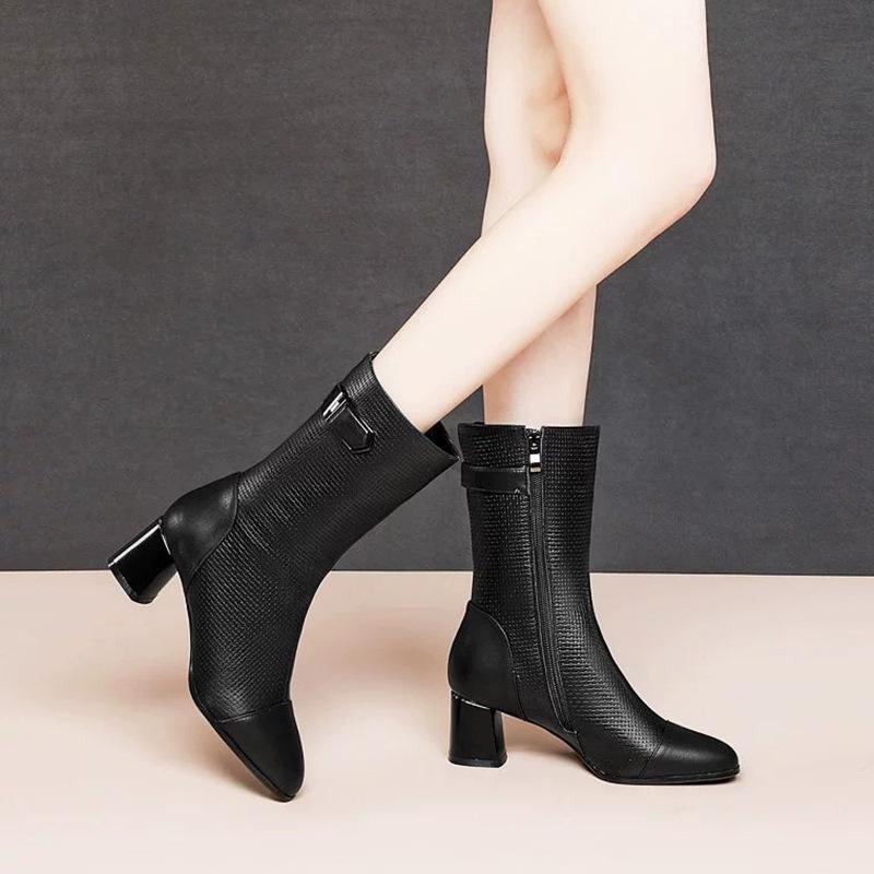 British Style Elegant Niche Temperament Thick Heel Medium Leather Boots Autumn and Winter New Versatile Round Head Thin Large Size Martin Boots