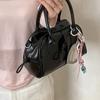 Spring and summer popular popular small bag women's new fashion versatile messenger bag super fire portable pillow bag