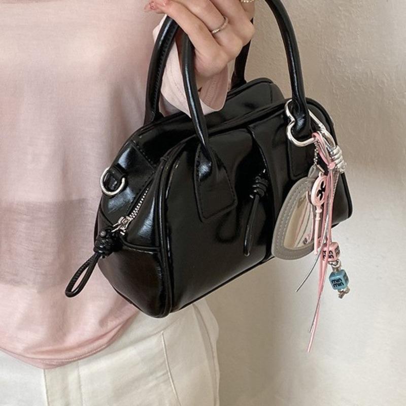 Spring and summer popular popular small bag women's new fashion versatile messenger bag super fire portable pillow bag