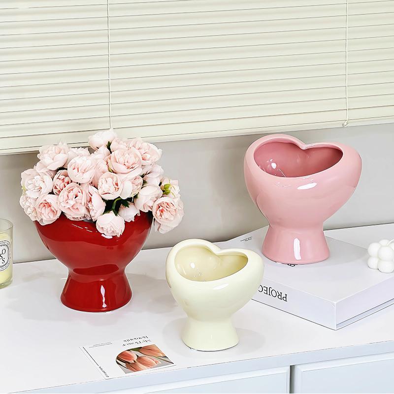 European-style Ceramic Heart-shaped Vase Creative Hydroponic Simulation Flower Arrangement Container for Room Heart-shaped Vase