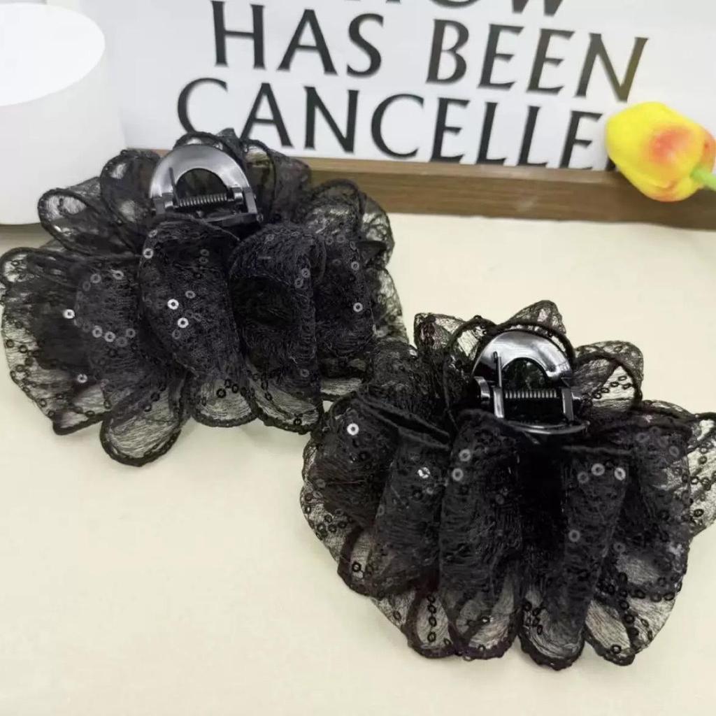 Versatile Black Retro Bubble Hair Claw Clip - Acrylic & Organza