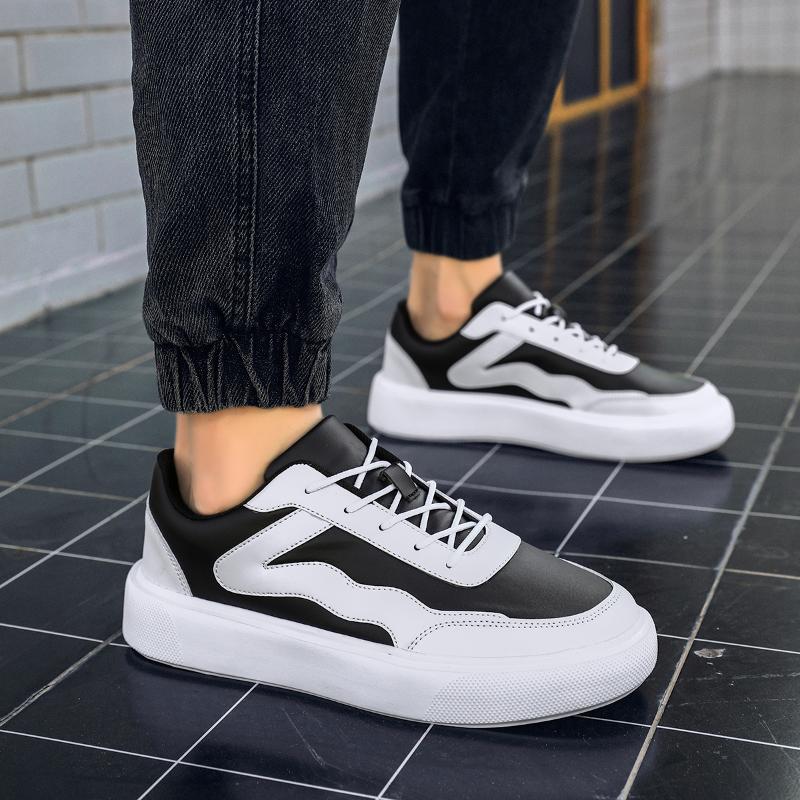 Outdoor Men's Sneakers Comfortable Leather Men's Platform Shoes Casual Lace-up Vulcanized Shoes Black White Walking Shoes
