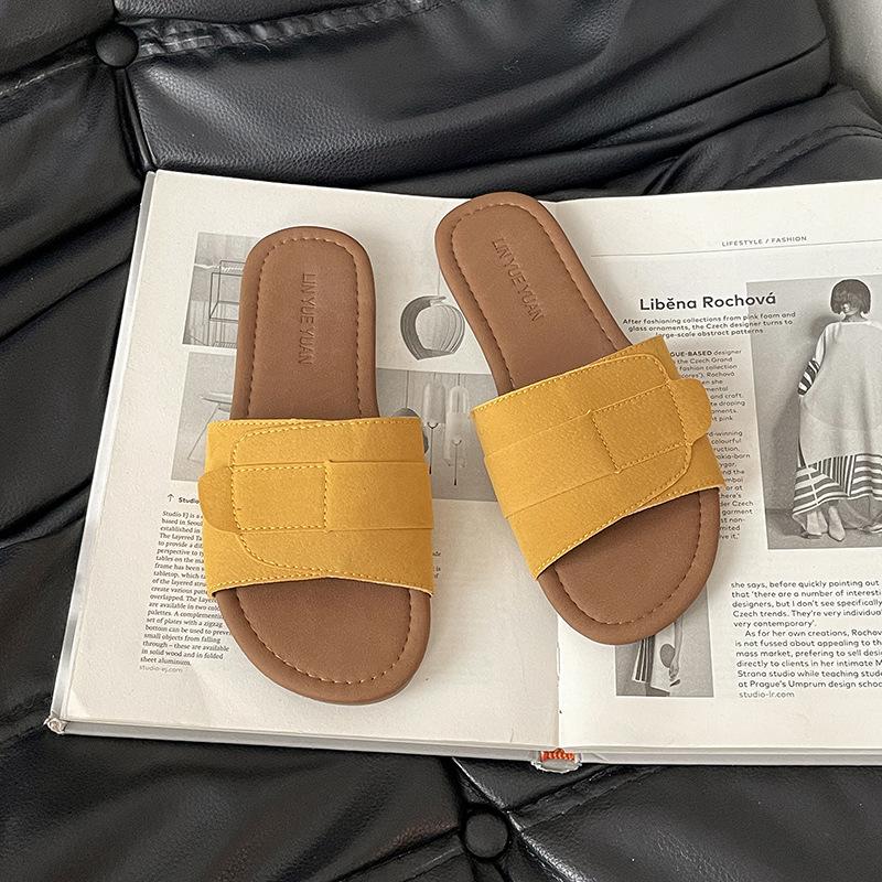 Fashion Simple Soft Bottom One-word Slippers Women's Summer Wear 2025 New Summer Versatile Mori Series Beach Cool Slippers