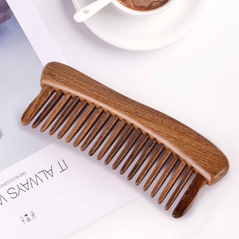 Tan Mujiang Wooden Comb