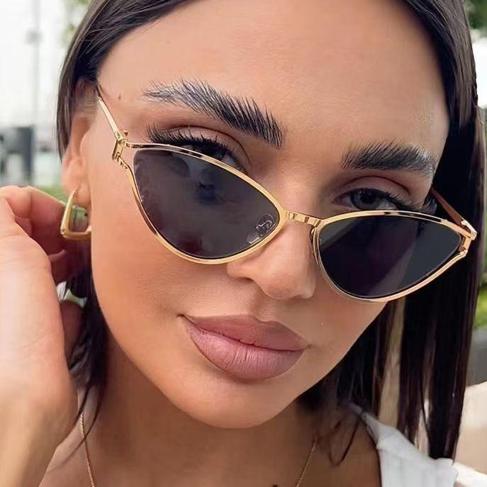 Trendy Small Frame Cat Eyes Sunglasses Women Brand Design Metal Material Sun Eyeglasses Vintage Retro Minimalist Women Eyeglasses UV400 Glasses