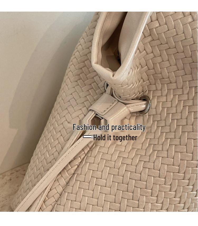 Korean Style Woven Texture Tote Bag: 2026 Fashion Versatile Shoulder Bag, Lazy Style, Large Capacity for Women.
