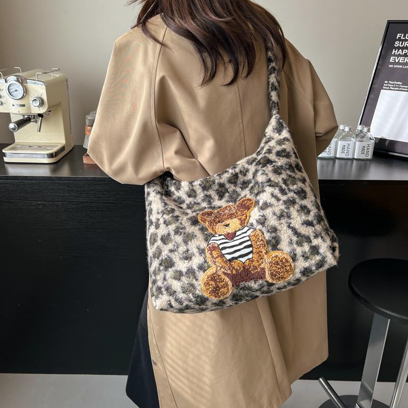 Autumn and Winter New Plush Leopard Print Tote Bag Furry Large-capacity Shoulder Bag for Women Cute Lazy Style Crossbody Bag