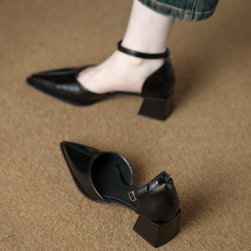 8716-1 pointed high heels women's 2025 spring and summer new temperament word with hollow bag head sandals