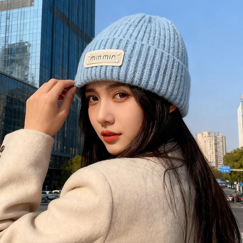 Autumn and Winter New Wool Hat for Women, Small Face, Warm Ear Protection, Cold Hat, Korean Letter Knitted Hat, Pullover Hat
