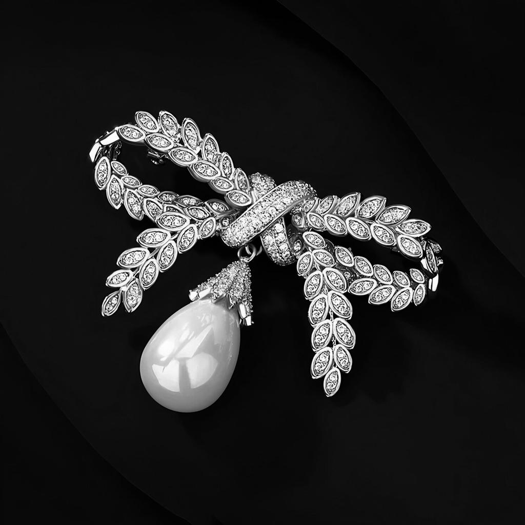 Atmospheric Bow Brooch, High-end Women's Unique Style Pearl Corsage, Small-scale Design-inspired Pin