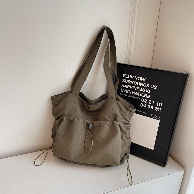 2025 New Niche Commuter Bag Large-capacity Lazy Wind Women's Shoulder Bag Portable and Lightweight Class Tote Bag