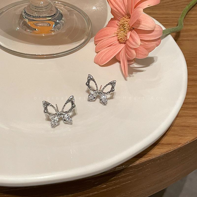 Hollow Butterfly Zirconia Stud Earrings: Trendy, Simple Design with a High-End, Light Luxury Feel