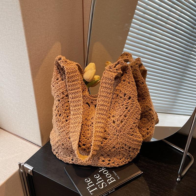 Large capacity woven bag women's summer new shoulder bag commuter bucket bag seaside vacation beach bag