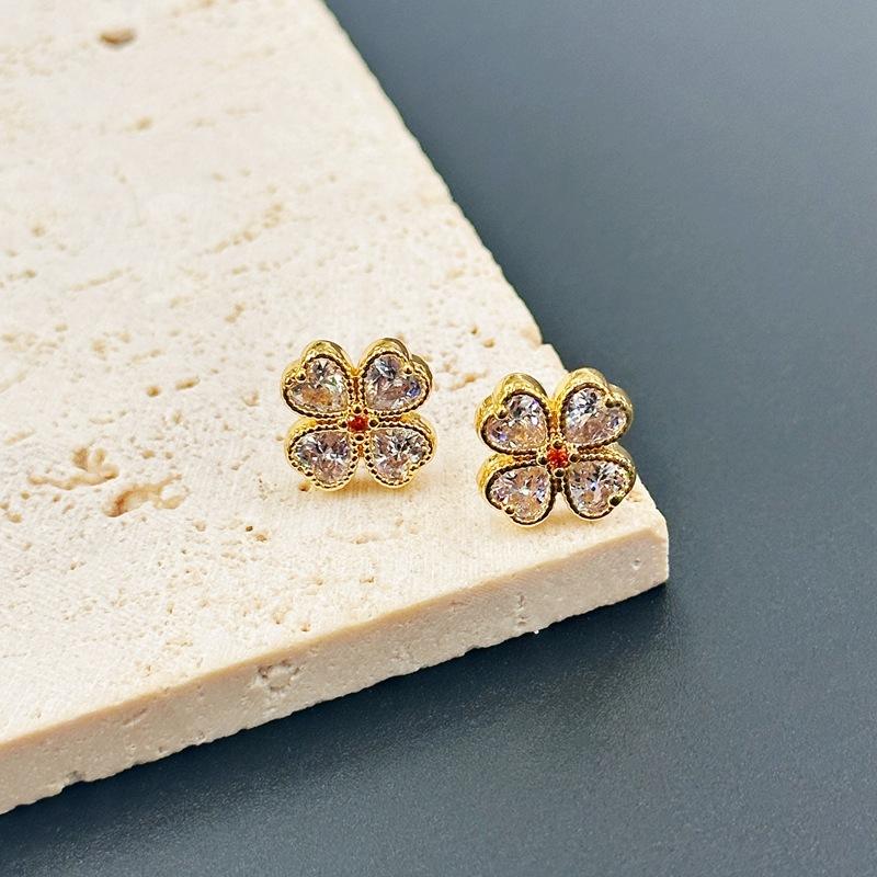 High-End Design Stud Earrings Love Flower Zircon Inlaid Earrings