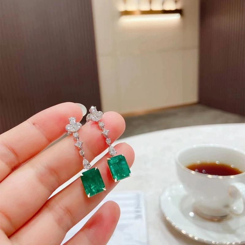 French Emerald Cotton Fluff Stud Earrings: Trendy, Luxurious, Versatile Gem for Women