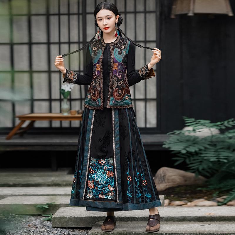 Women's Ethnic Style Embroidered Floral Vest - Chinese Retro Cardigan