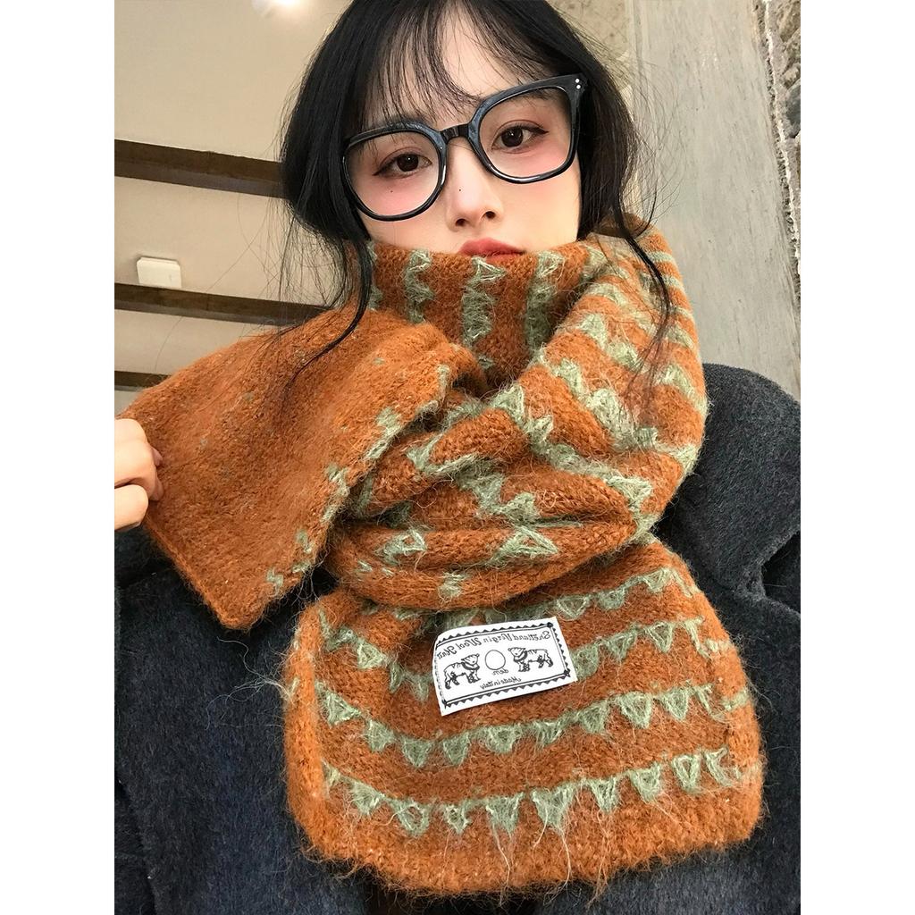 Blended pumpkin-colored knitted wool scarf for women's autumn and winter Korean atmosphere, warm and cold-proof neck scarf