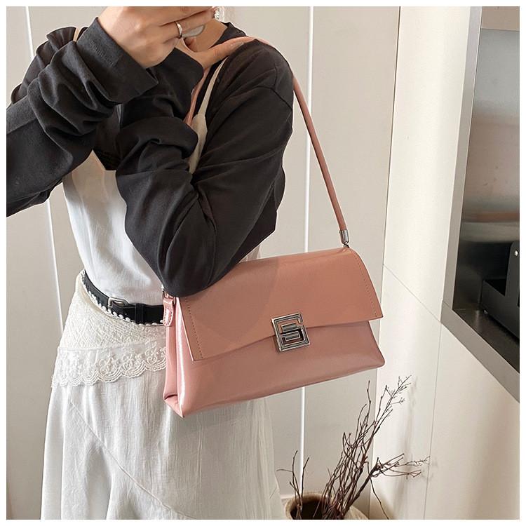 IELGY Ladies Retro Casual Small Square Oil Wax Leather Messenger Bag