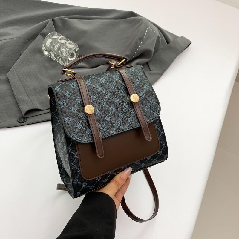 

Ретро-рюкзак большой вместимости для женщин, 2024, новая простая сумка через плечо в стиле колледжа, повседневная модная сумка-мессенджер чёрный