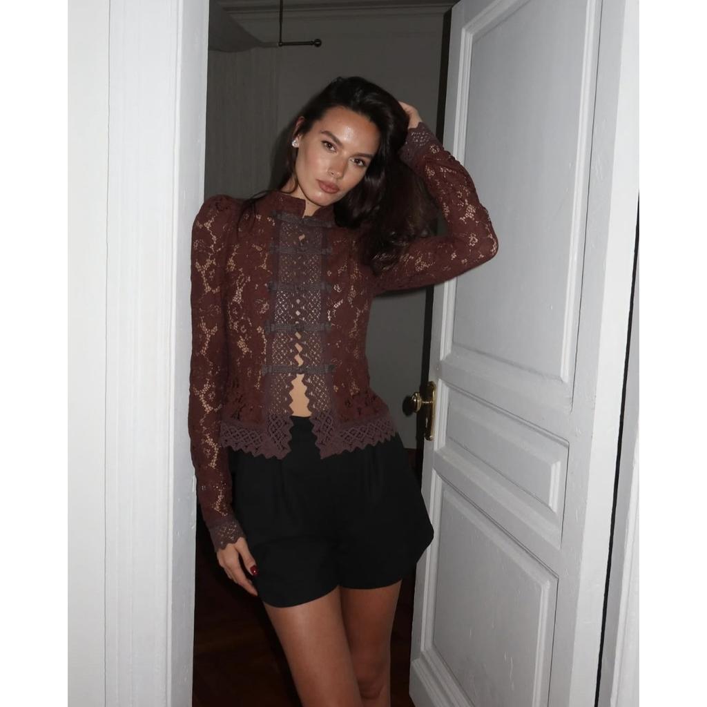 Summer New Women's Lace Crochet Stand Collar Slim Fit Blouse Fashion Elegant Commuter Shirt
