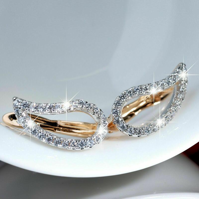 

Huitan Fashion Two Tone Women Hoop Earrings Chic Leaf Shaped Cubic Zirconia Accessories Exquisite Female Earrings Trendy Zircon