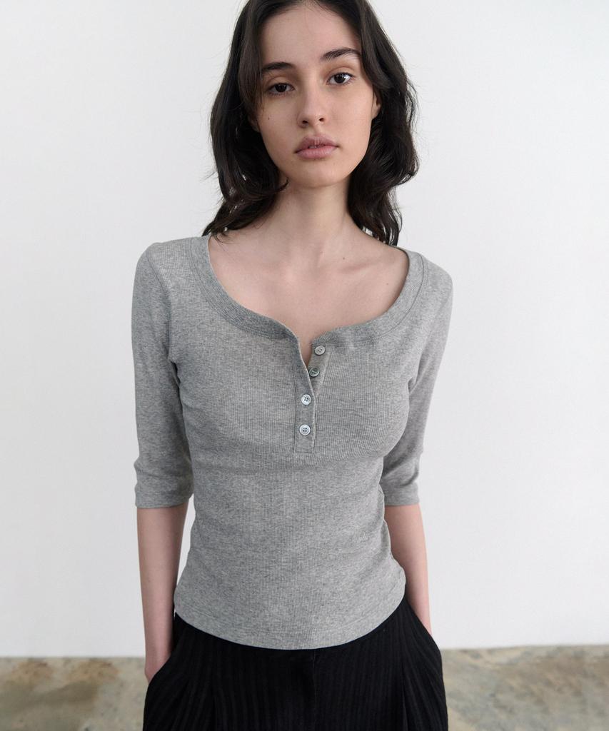 ANDNEEDS Kaylee 3/4 Henry Neck Tee (Melange Gray)