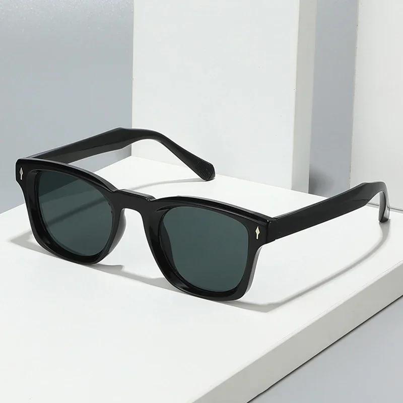  Retro Rivets Square Sunglasses Women Fashion Gradient Shades UV400 Men Green Black Sun Glasses