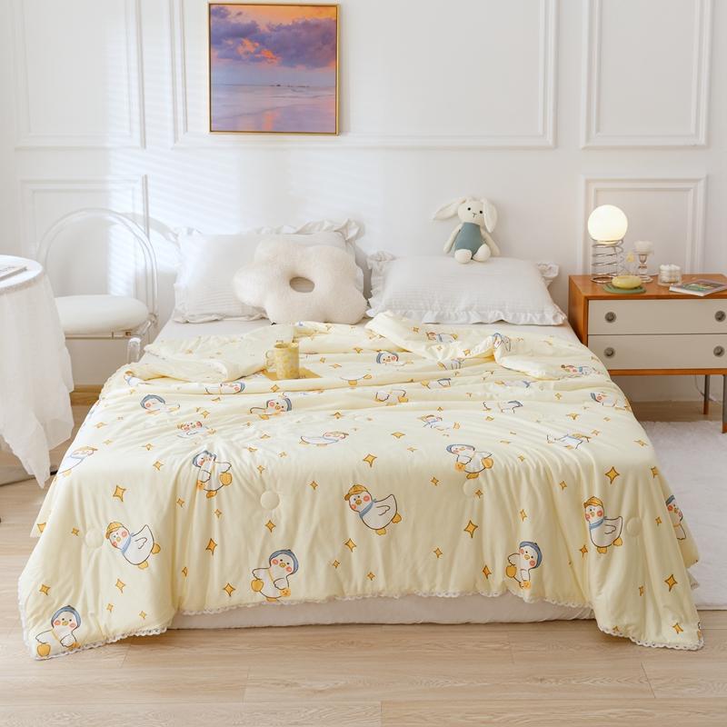 Cartoon Space Bear Rocket Pattern Summer Quilt Skin-friendly Comfortable Air Conditioning Quilted Quilt for Kids Boys Girls