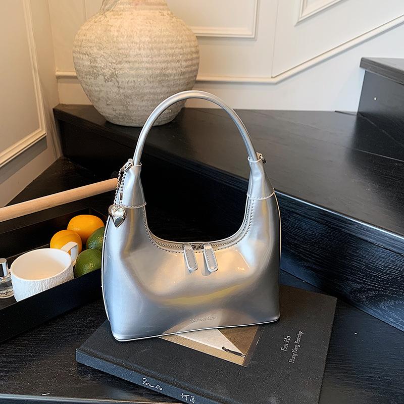 High-end niche bag women's new popular versatile messenger bag fashionable one-shoulder underarm dumpling bag