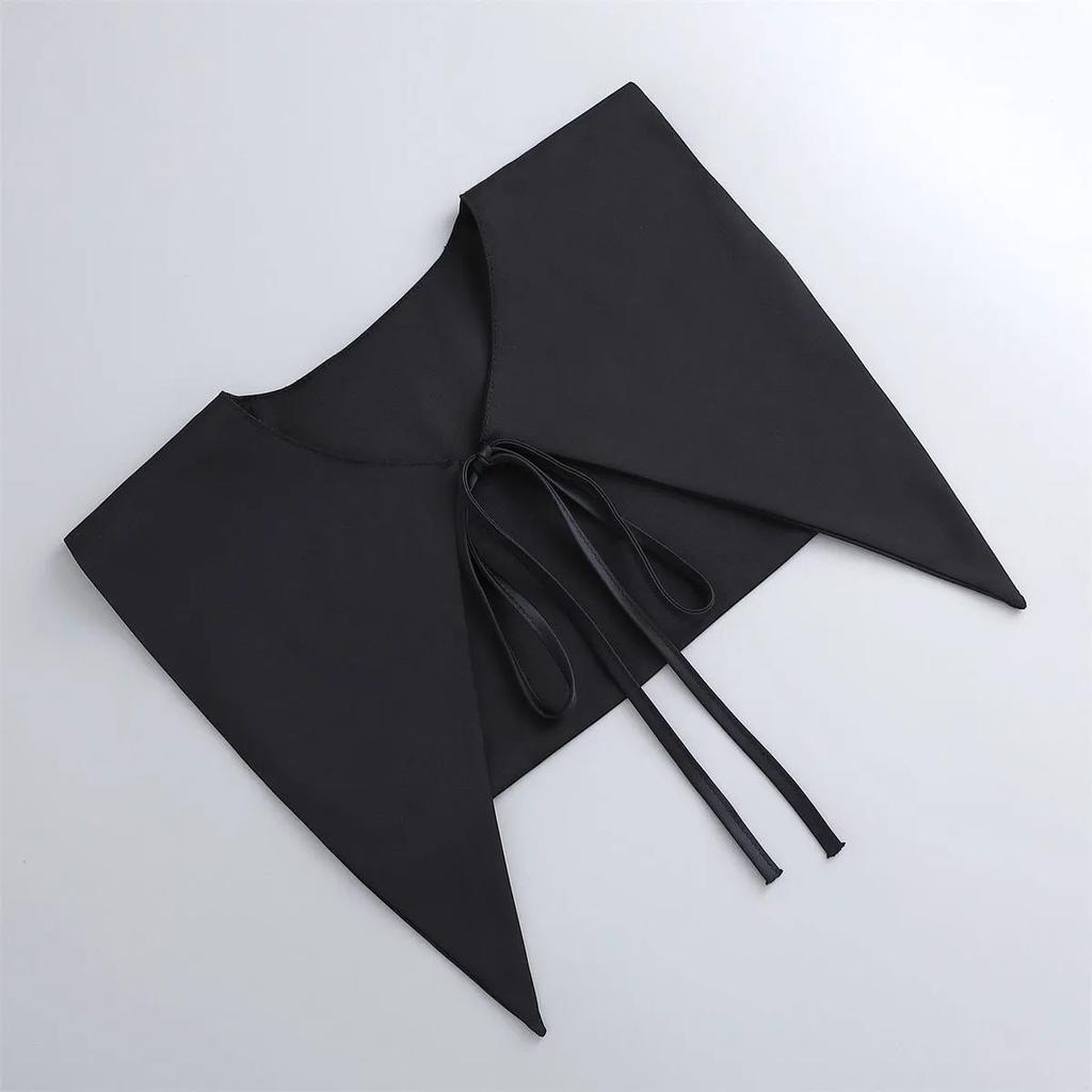 Frühling und Herbst Vielseitiges Artefakt Falscher Kragen Schwarzer Riemenschal Altersreduzierendes Designgefühl für Damen Außerhalb Der Kleinen Weste