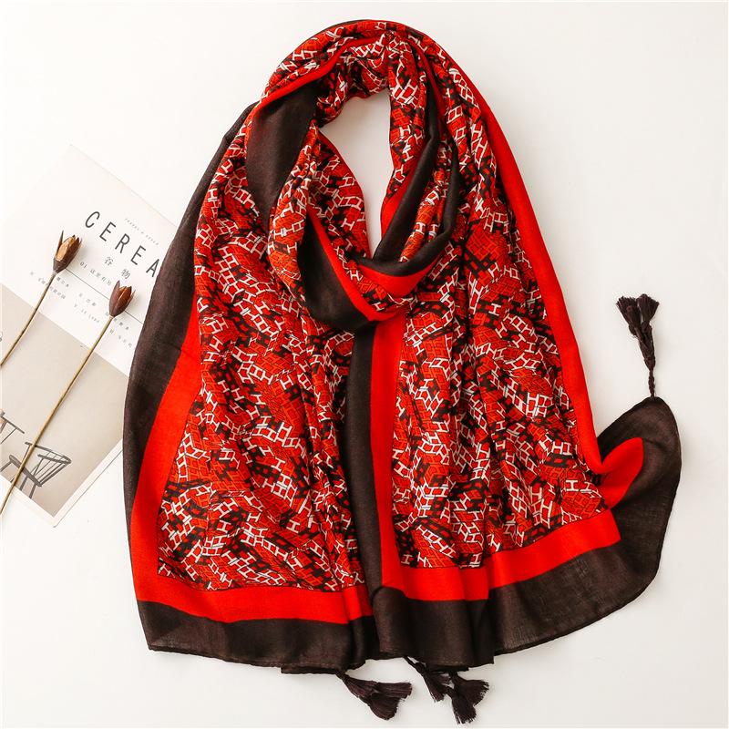 Spain Brand Lovely Lotus Floral Tassel Viscose Shawl Scarf Lady Print Soft Wrap Snood Bufandas Muslim Hijab Sjaal 180*90Cm