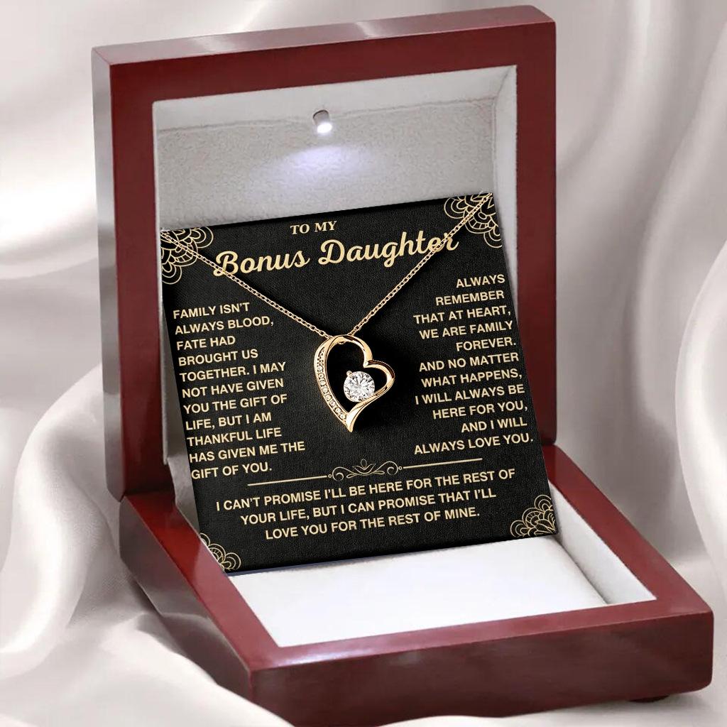 Love Heart Rhinestone Necklace for Bonus Daughter - Elegant Heart-shaped Clavicle Chain with Deluxe Gift Box