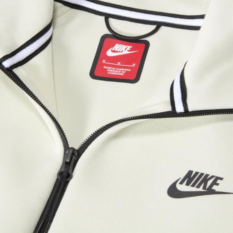 Nike WINDRUNNER Jackets & Coats Men's White FB7922-020