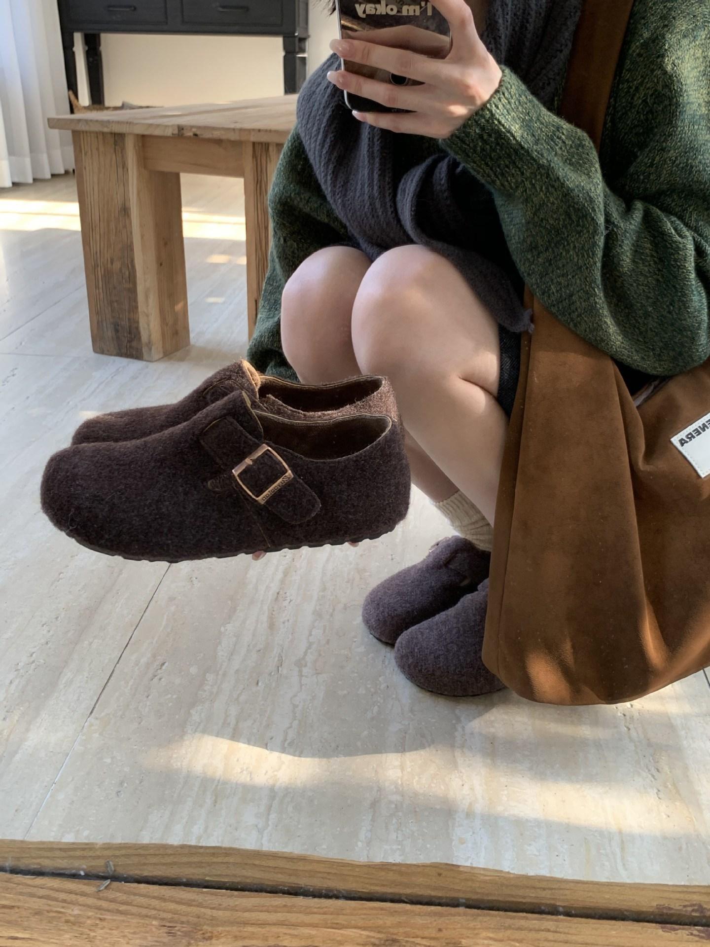 

Shoes fluff all-inclusive inner heightening thin velvet French retro niche Boken shoes slippers 2025 autumn and winter 40 кавовий