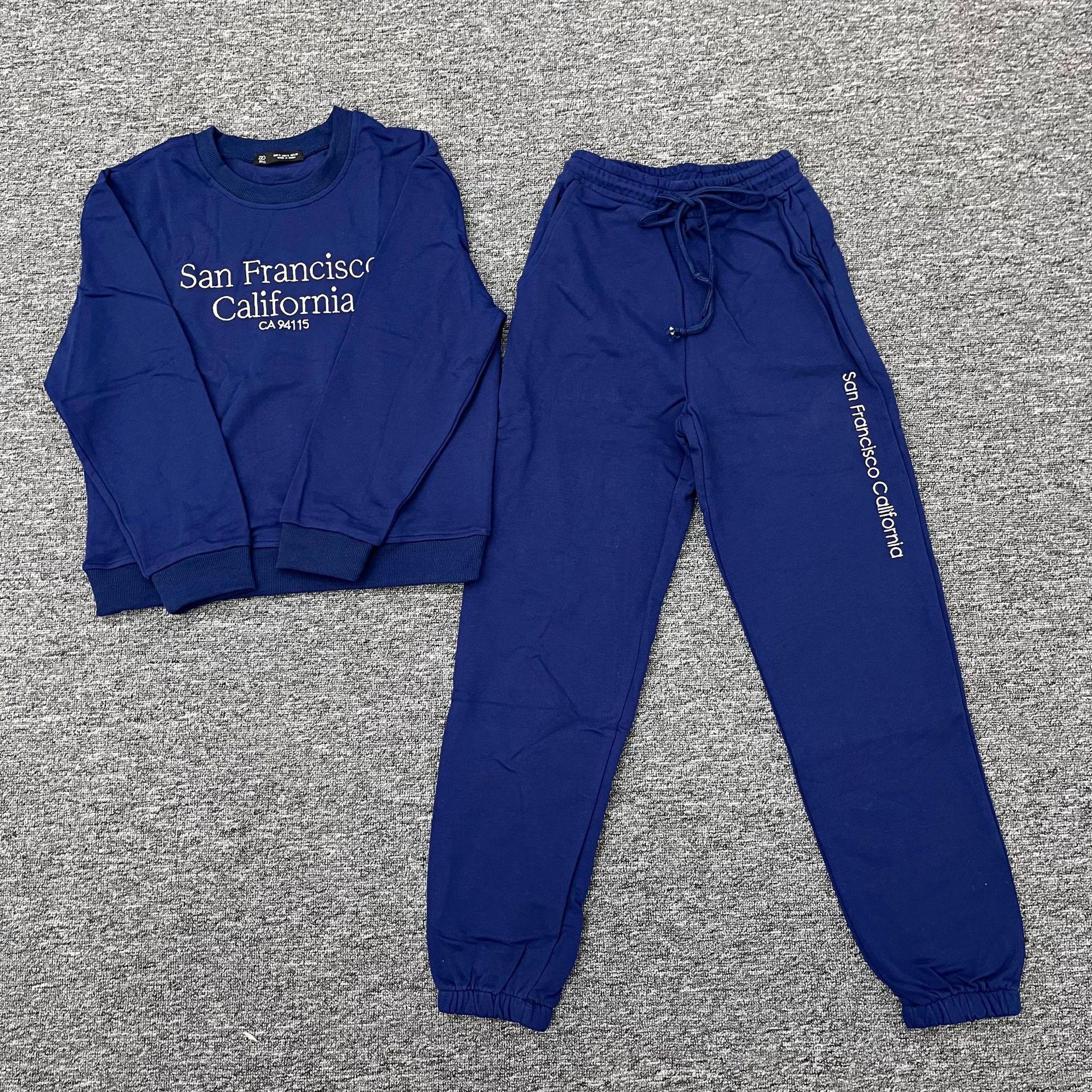 

2024 Autumn/Winter Women s Loose Fit Embroidered Sweatshirt & Pants Set Large