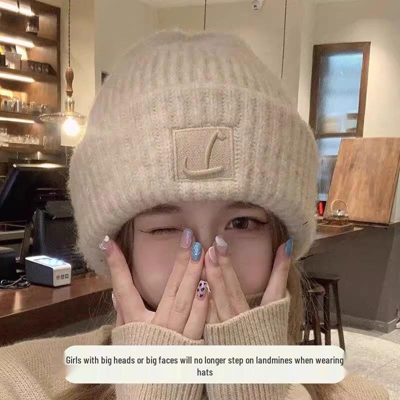 Women's Thick Wool Hat with Earmuffs for Autumn & Winter – Large Head Circumference, Loose Fit, Cozy Warmth, Stylish for All Face Sizes.