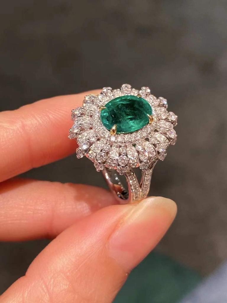 Xiancan Jewelry Oval Faceted Green Zircon Ring In 925 Silver with Multi-Layer Diamond Pave, European-American Style.
