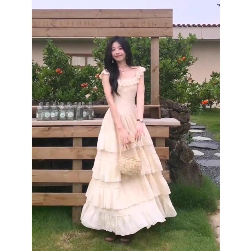 Elegantes Sommer-Trägerkleid für Damen: Erste Liebe Prinzessinnenstil, Tailliert, Flauschiger Langer Rock