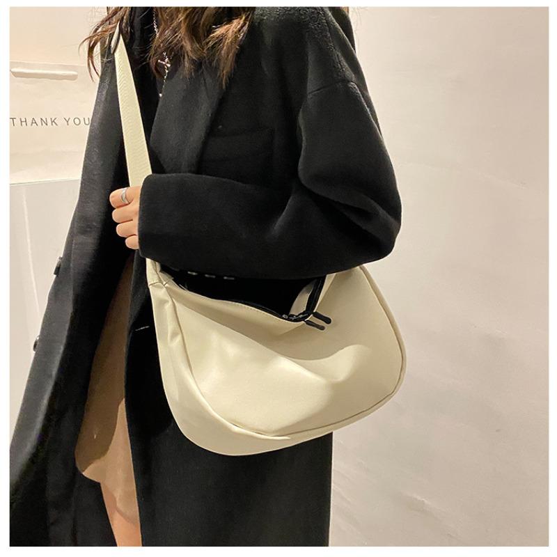 Oxford Cloth Crescent Bag for Women Lightweight Casual Shoulder Crossbody Handbag