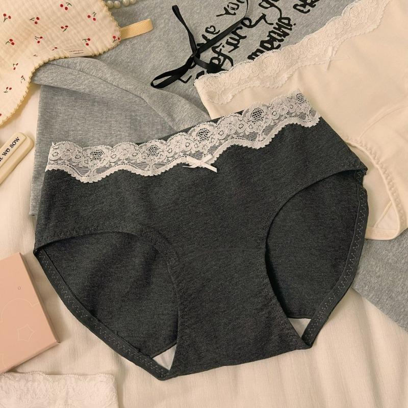 Women's Lace Edge Skin Friendly Mid-waist Extension Crotch Triangle Briefs