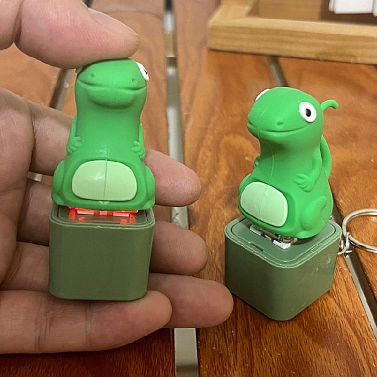 USB Wiederaufladbarer Interaktiver Eidechsen-Schlüsselanhänger Leucht- und Soundfunktion Robustes ABS-Material Camping Nachtzubehör